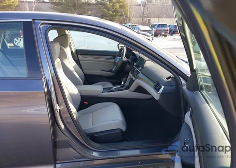 2020 Honda Accord Lx z USA, uszkodzony, nr VIN 1HGCV1F14LA031353